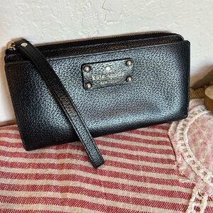 Kate Spade New York Layton Wellesley Wallet Wristlet